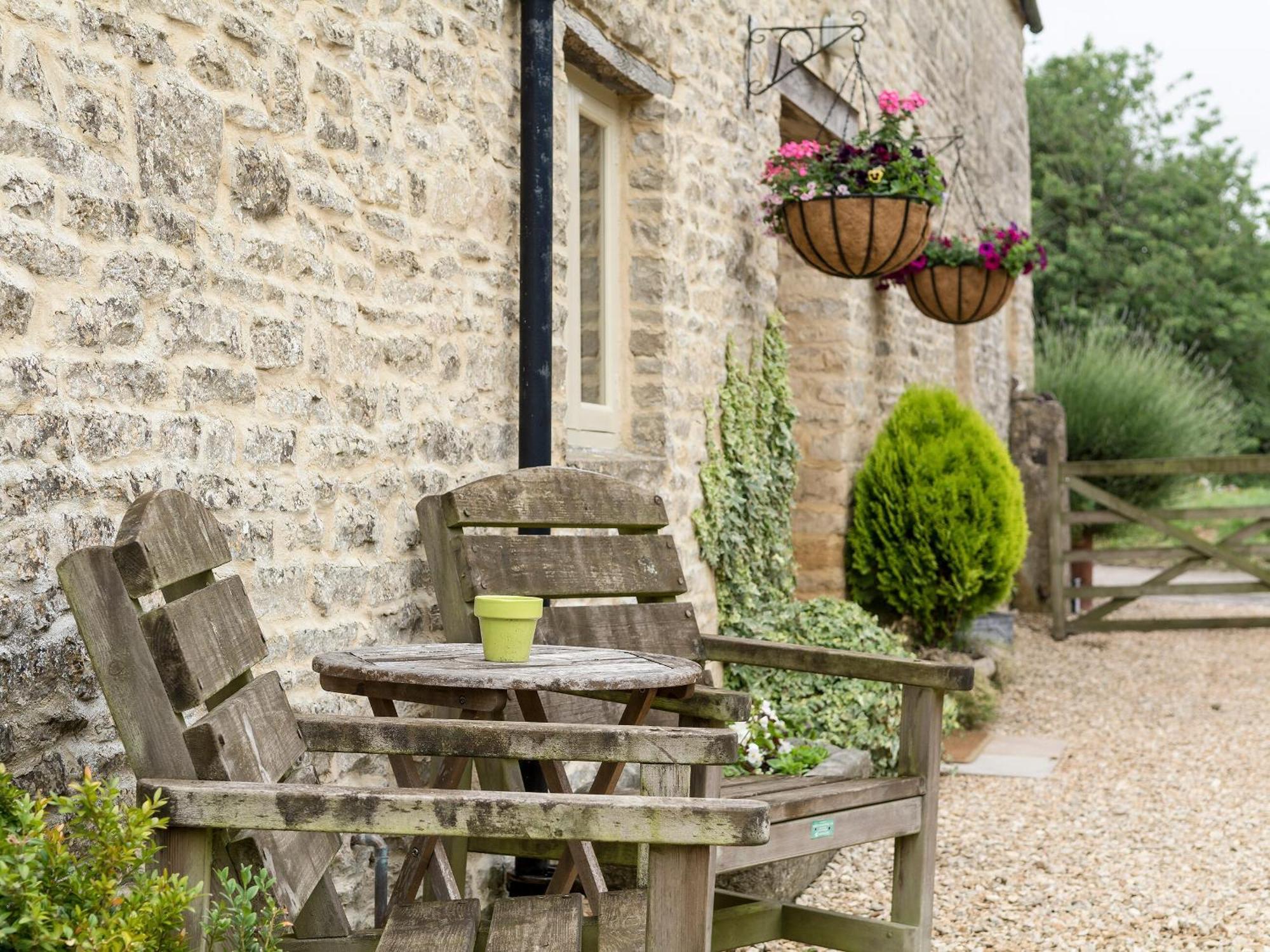 Flowers Barn Daglingworth Exterior foto
